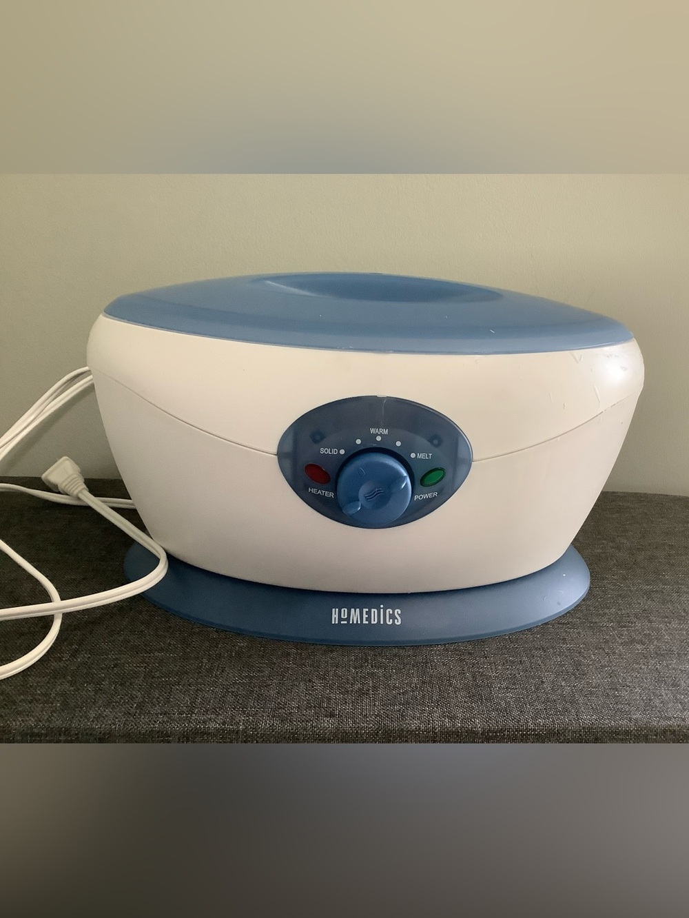 Homedics White Wax Warmer with Blue Accents